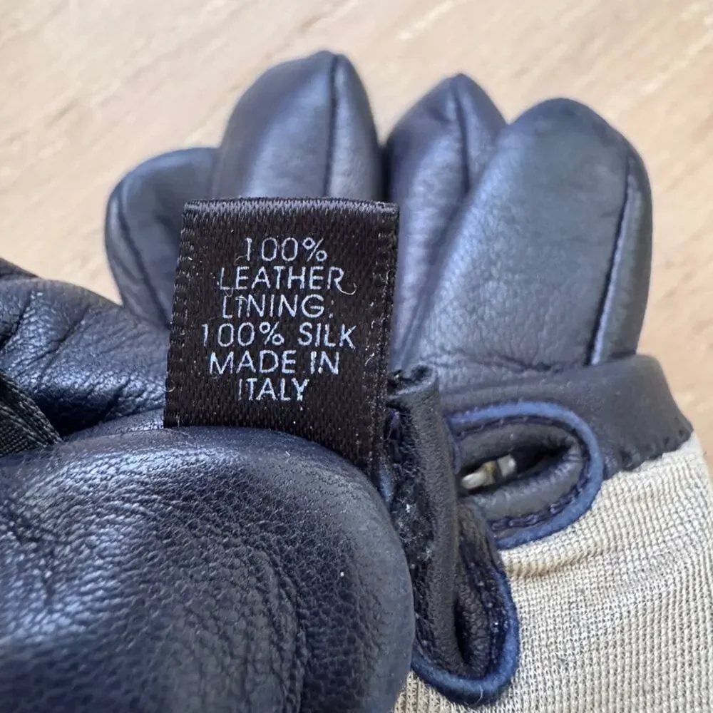 Marc Jacobs Navy Blue Leather Driving Gloves with button details one Size
